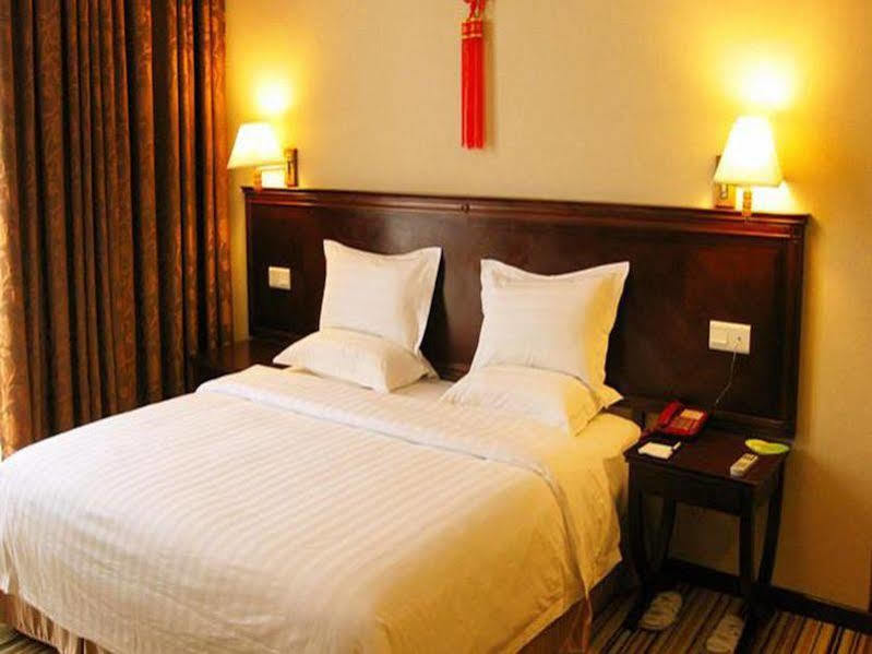 Vienna Hotel Guangzhou Shaheding Metro Station المظهر الخارجي الصورة